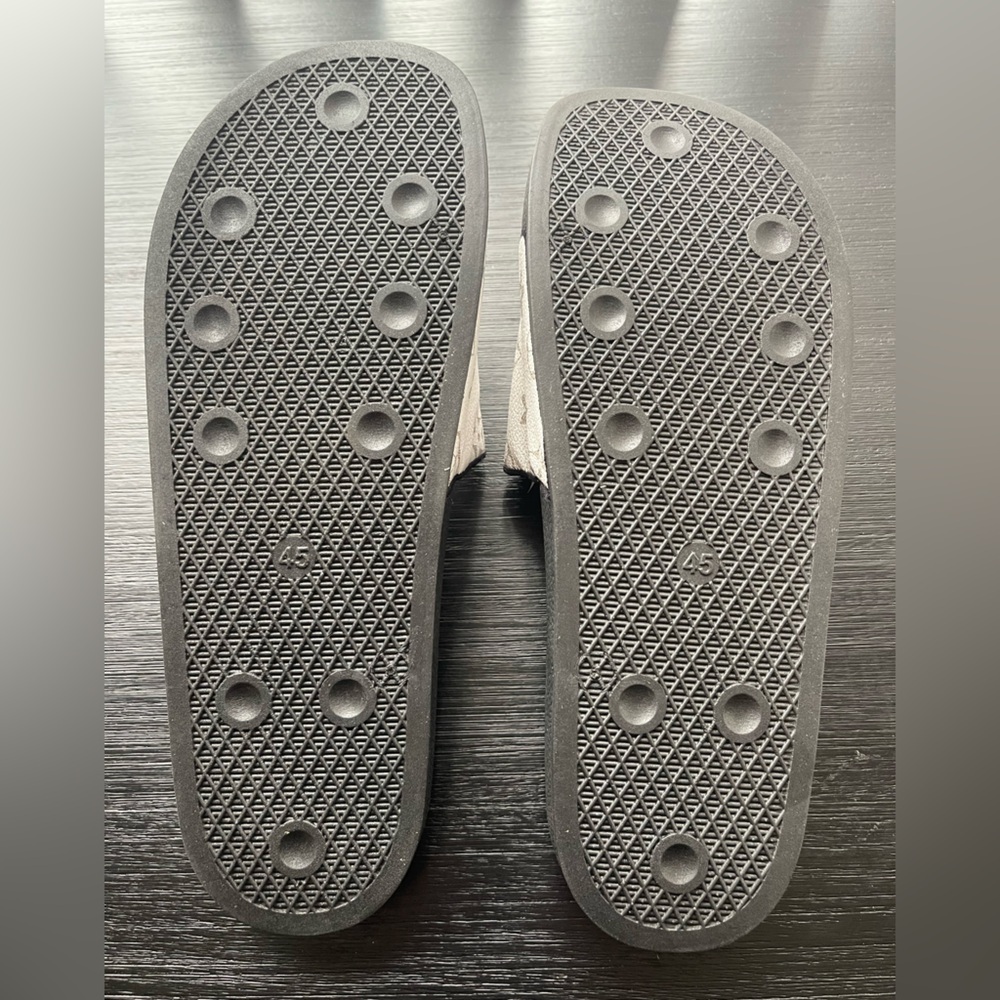 Classic White and Gray size 45 EU Monogram Slide Sandals - Picture 5 of 9